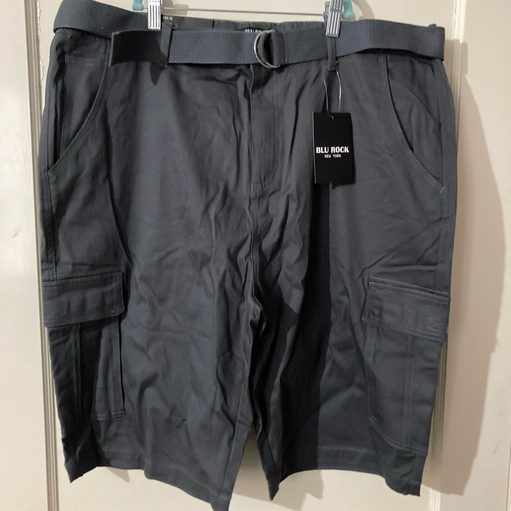 Blu Rock Men’s Belted Cargo Shorts - Size 42 NWOT Gray